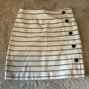 Ann Taylor brand, mini/pencil skirt, stripe print. (stained).